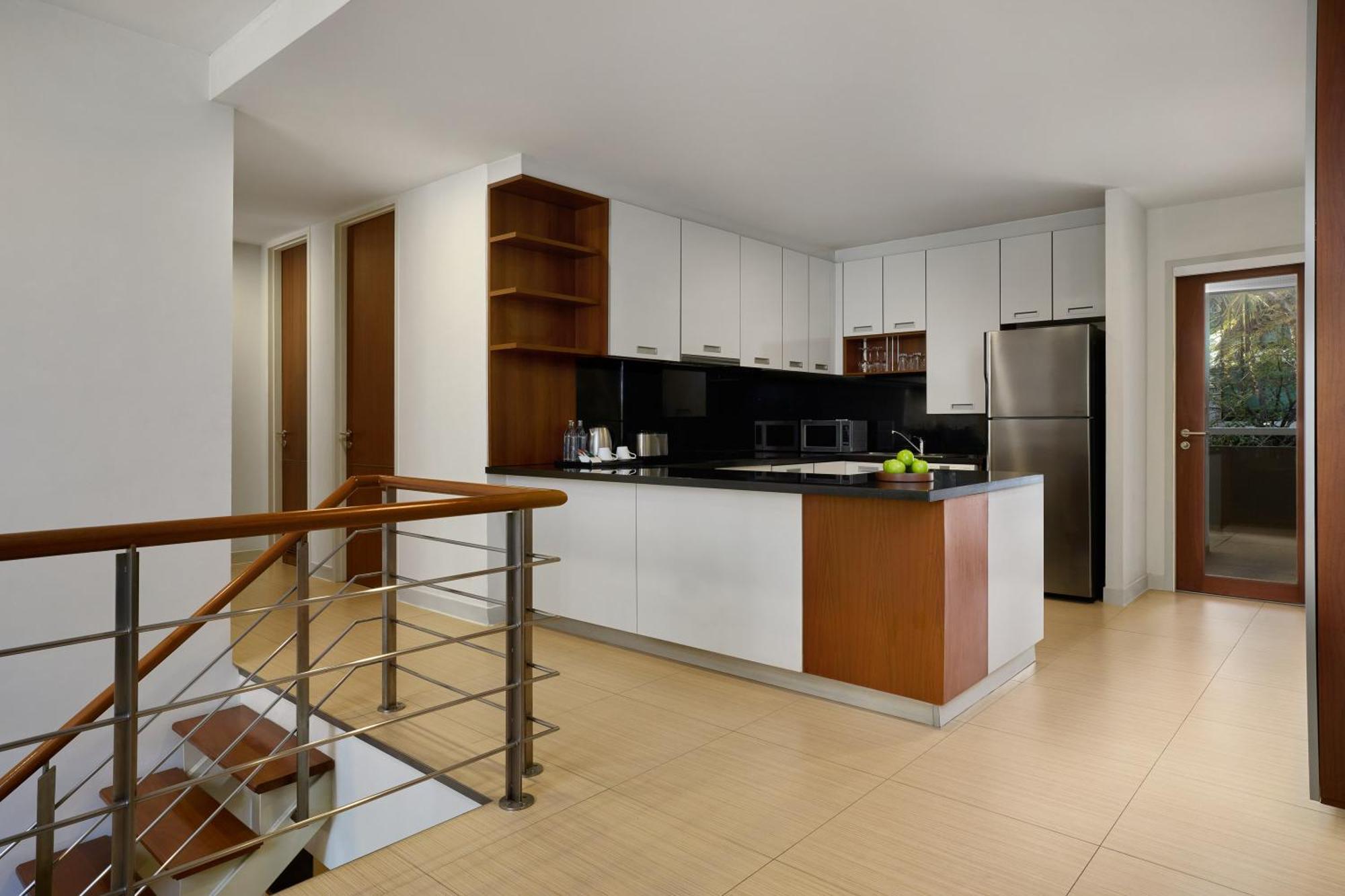 Khách sạn The Park Nine Srinakarin Bangkok